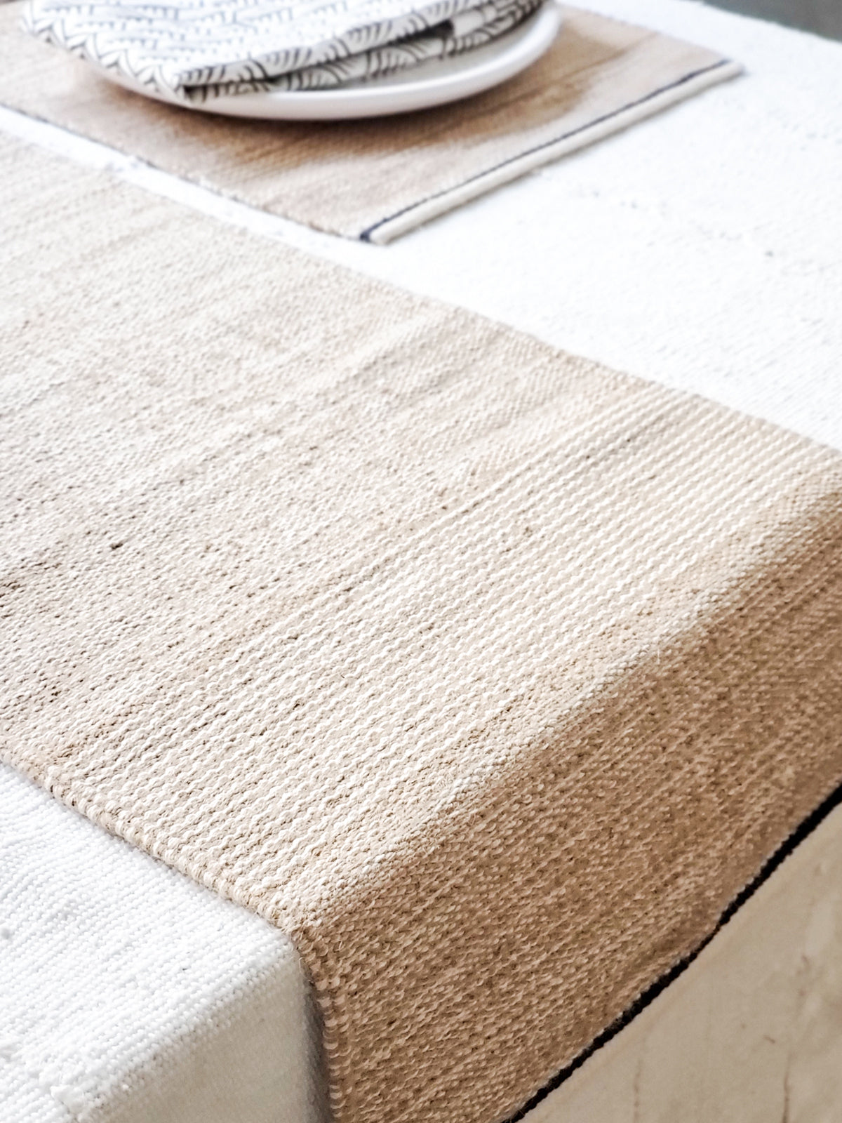 jute table runner